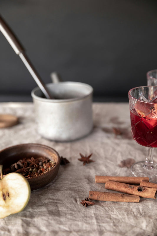 Elderberry Apple Cider: An Autumn Hug in a Mug ๐๐
